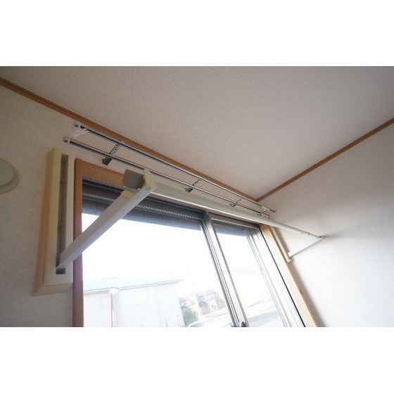 その他設備　室内物干し