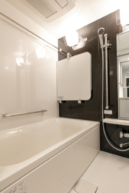 バス・シャワールーム　※写真は同タイプ住戸です。
