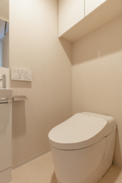 トイレ　※写真は同タイプ住戸です。