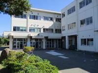 小学校　小松市立国府小学校（小学校）まで688m