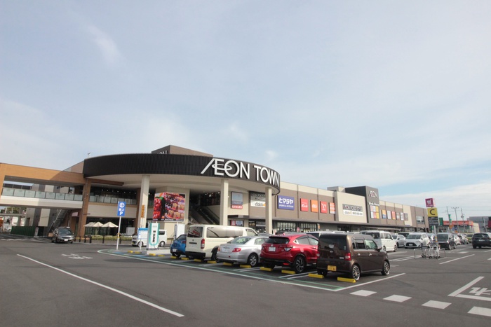 ショッピングセンター　イオンタウン松原店（ショッピングセンター）まで700m