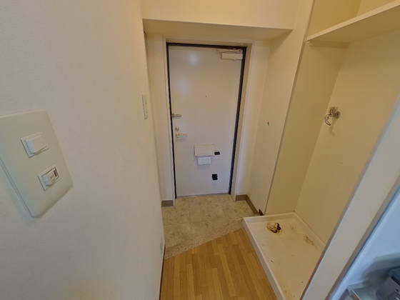 玄関　※他部屋の写真です。