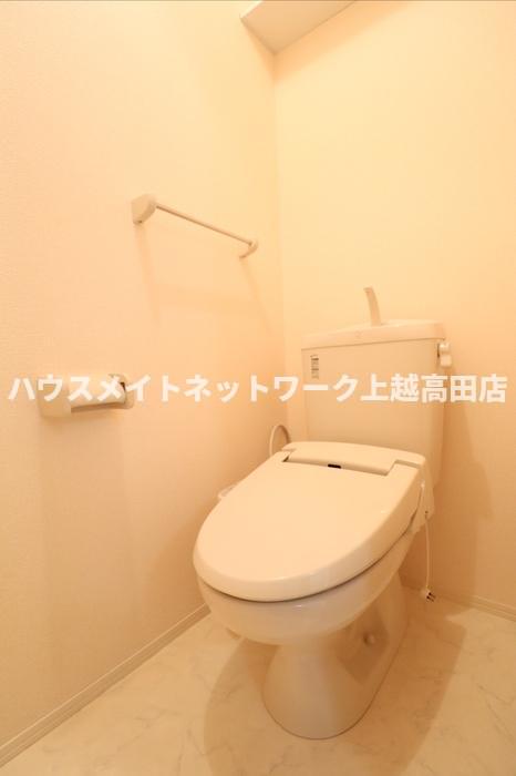 トイレ　温水洗浄便座