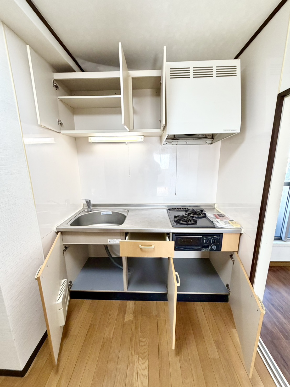 キッチン　エレベーター無しです。お問合せ前にご確認下さい。