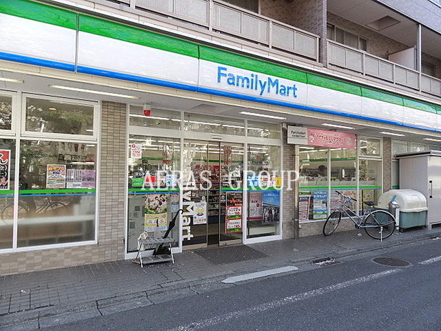 コンビニ　ファミリーマートまるいし祖師谷店（コンビニ）まで399m