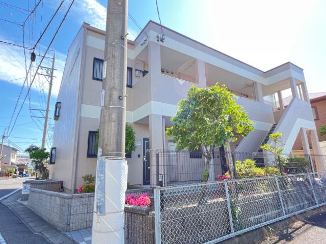 エントランス　外観写真（昼）