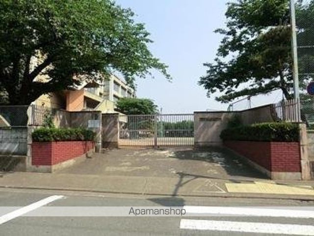 中学校　立川市立第八中学校（中学校）まで588m