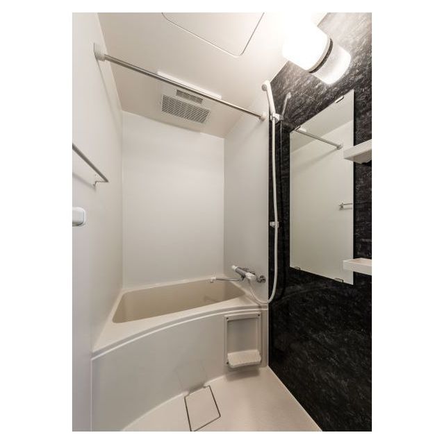 バス・シャワールーム　ゆったり過ごせるお風呂です