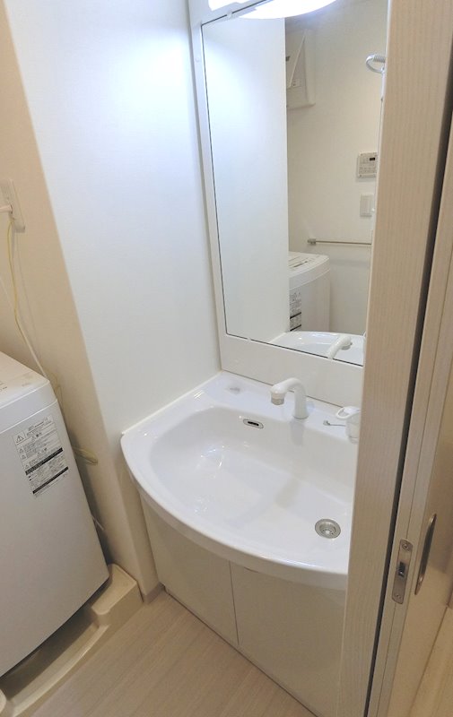 洗面設備　家電はイメージです。