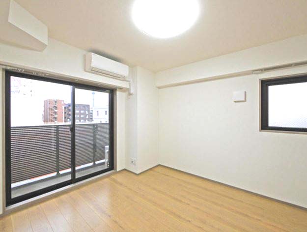 居室・リビング　★角部屋、二面採光、風通しも良好★