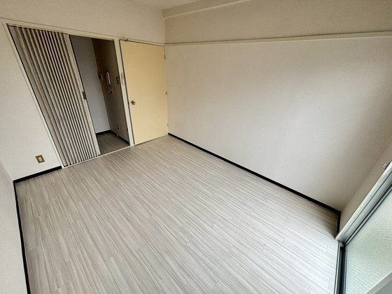 居室・リビング　※別部屋の写真です