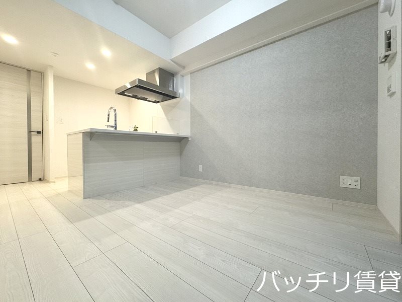 居室・リビング　画像は別号室の為、現況優先