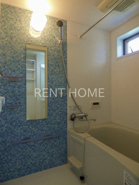 バス・シャワールーム　※同仕様タイプの写真です