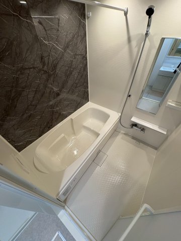 バス・シャワールーム　※同タイプ写真になります