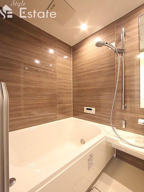 バス・シャワールーム　バスルーム