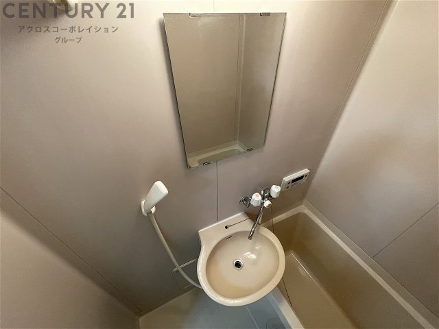 洗面設備　浴室内に洗面台がついてます！