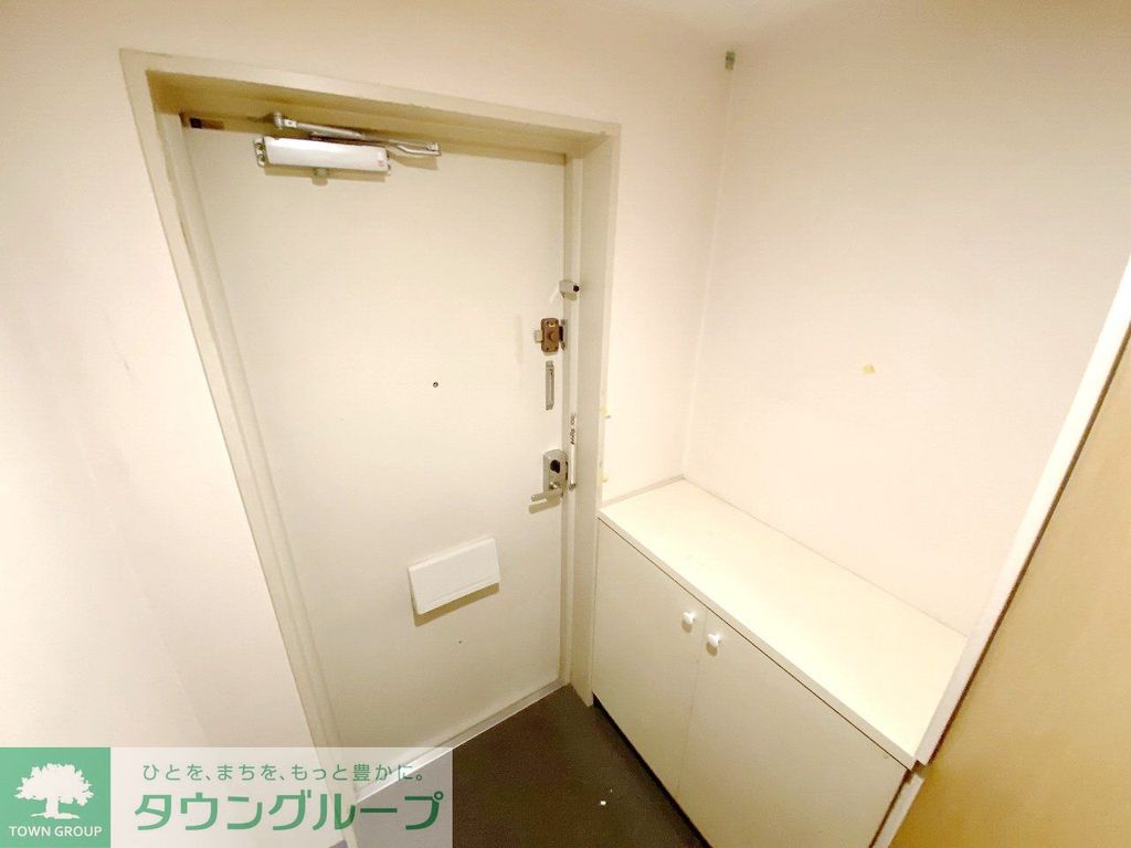 玄関　お問合せは(株)タウンハウジングレジデンス事業部までお問合…