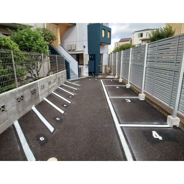 その他共有部分　外構アスファルト部分施工完了です！