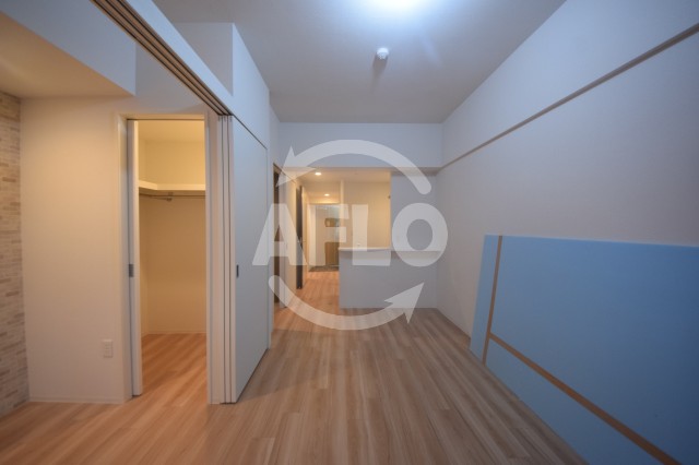 居室・リビング　セレニテ本町東リアン　洋室