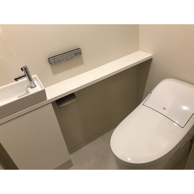 トイレ　トイレ