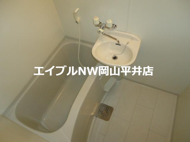 バス・シャワールーム　バス