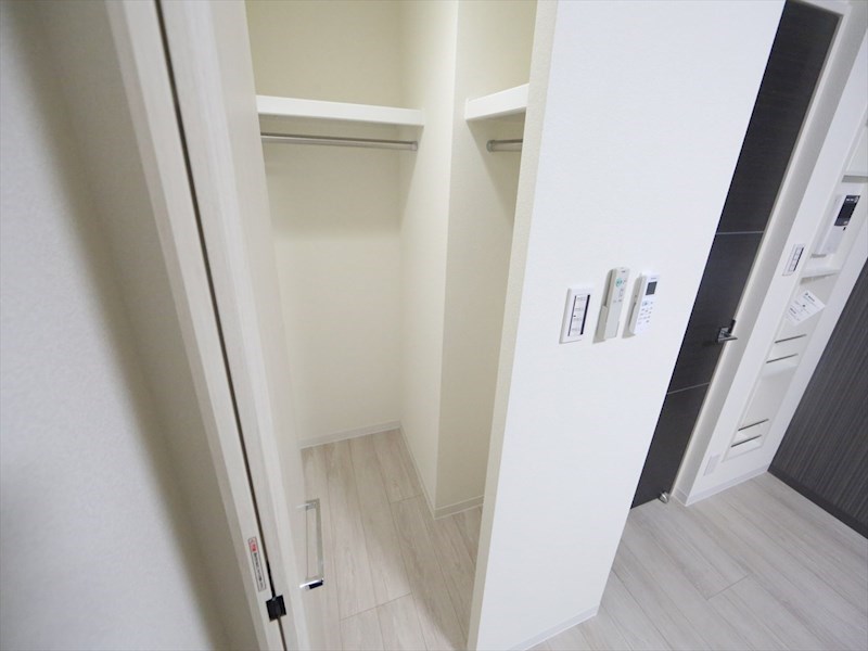 収納　ウォークインクローゼット（収納充実してます）