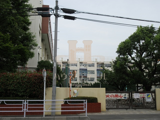 小学校　川口市立青木北小学校（小学校）まで403m