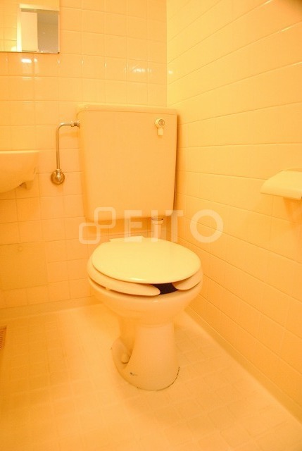 トイレ　写真は１０２号室