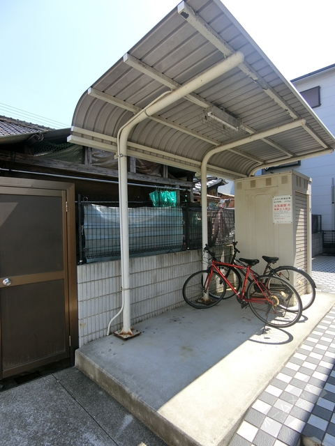 駐車場　駐輪場