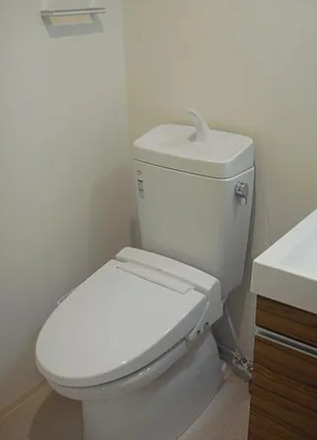 トイレ　別部屋の写真を使用しております。