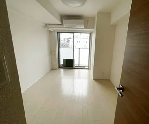 居室・リビング　別部屋の写真を使用しております。