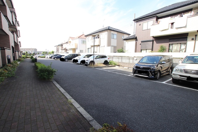 駐車場　【空要確認】駐車場