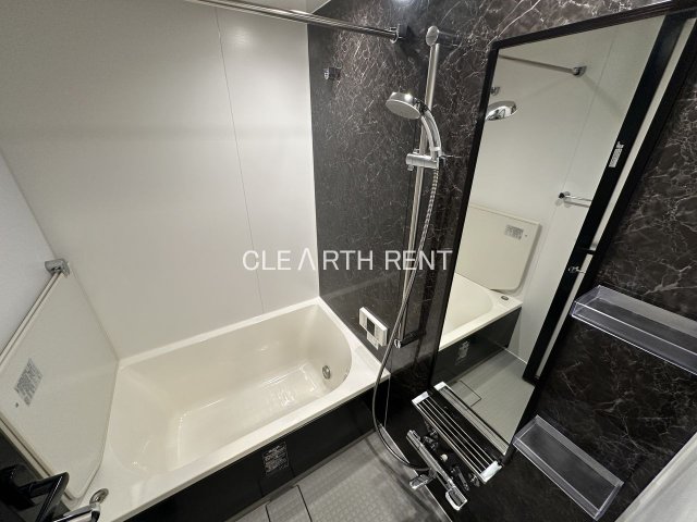 バス・シャワールーム　追い焚き機能、浴室乾燥つきのバスルーム！