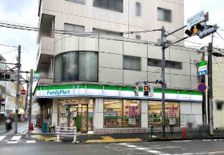 コンビニ　ファミリーマート 中野南台三丁目店（コンビニ）まで437m