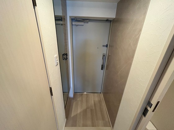 玄関　※別部屋の写真です