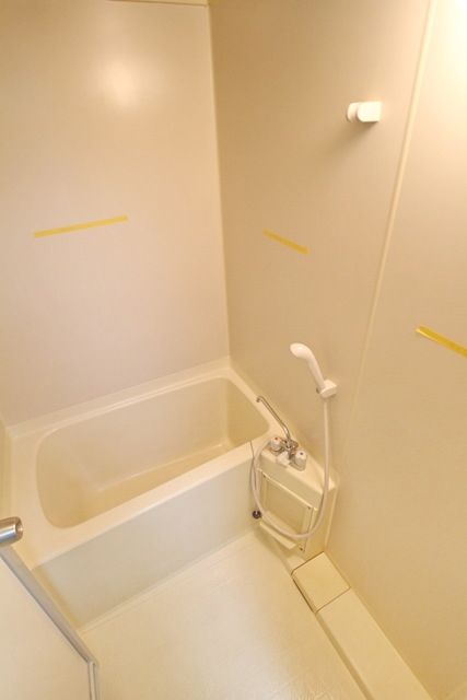 バス・シャワールーム　※別部屋参考写真です