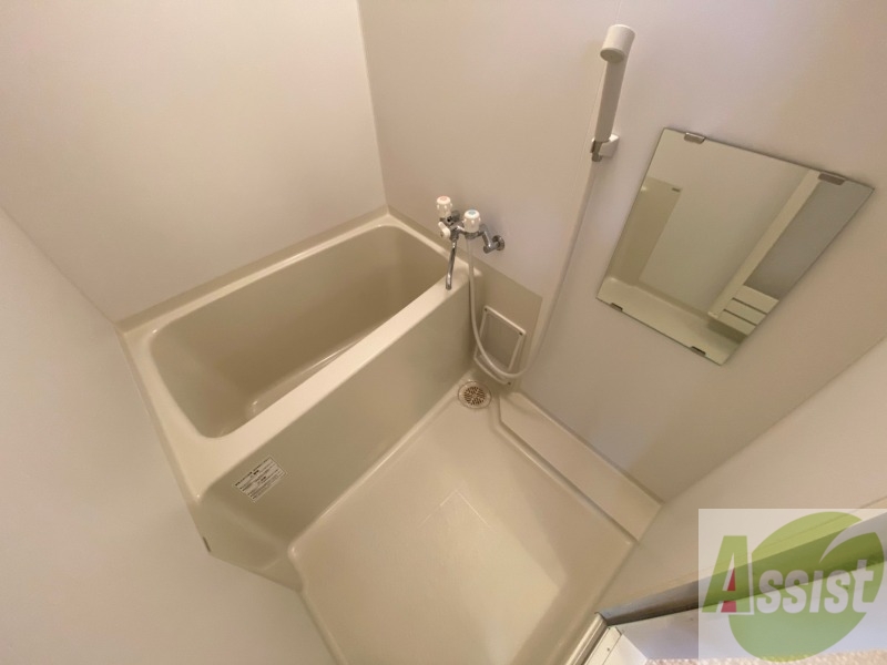 バス・シャワールーム　お風呂です。ゆっくりお風呂につかるのも体に良いですね～