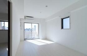 居室・リビング　こちらの居間で趣味の時間をお楽しみください