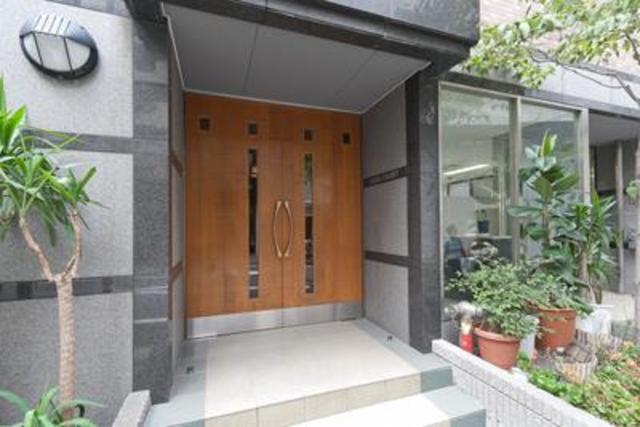 エントランス　建物の内部です