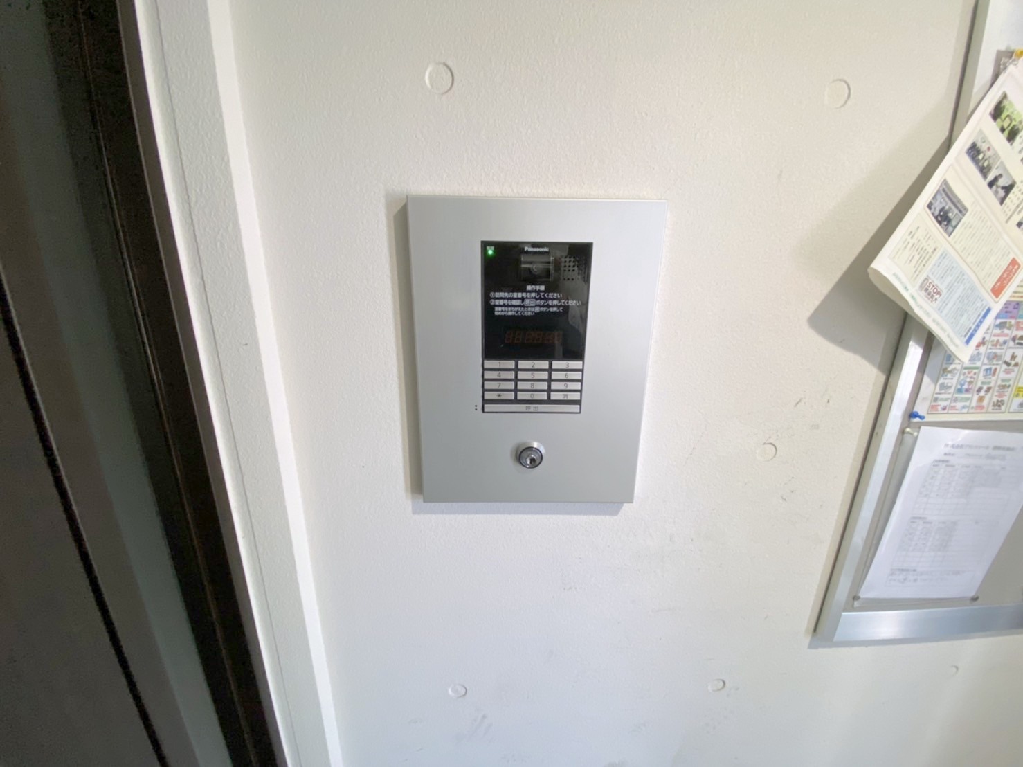 エントランス　オートロック付きです♪