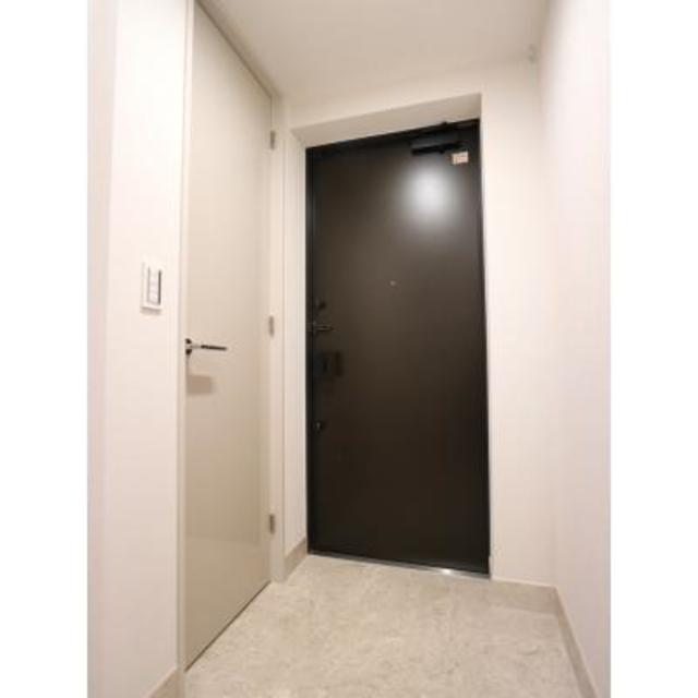 玄関　※写真は同タイプ住戸です。