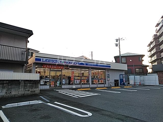 コンビニ　ローソン・スリーエフ海老名柏ケ谷六丁目店（コンビニ）まで588m