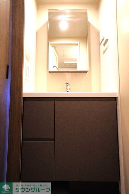 洗面設備　※写真は同タイプ住戸です。