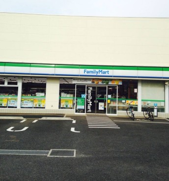 コンビニ　ファミリーマート環八八幡山店（コンビニ）まで540m
