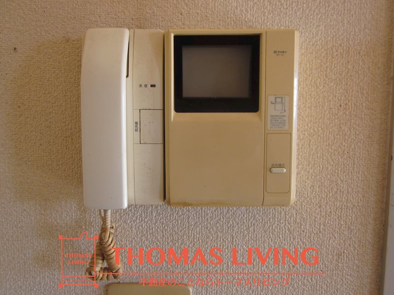 セキュリティ　来客者が確認できるモニター付きインターフォン。