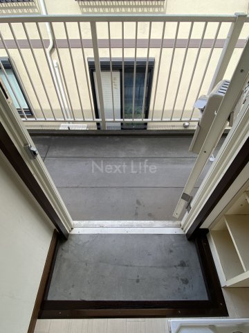 玄関　メゾネ鳳