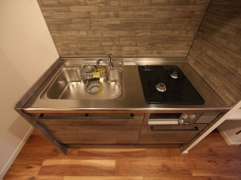 キッチン　システムキッチン（ガス2口コンロ・グリル付）