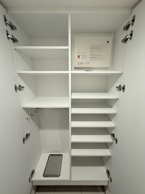 収納　シューズボックス