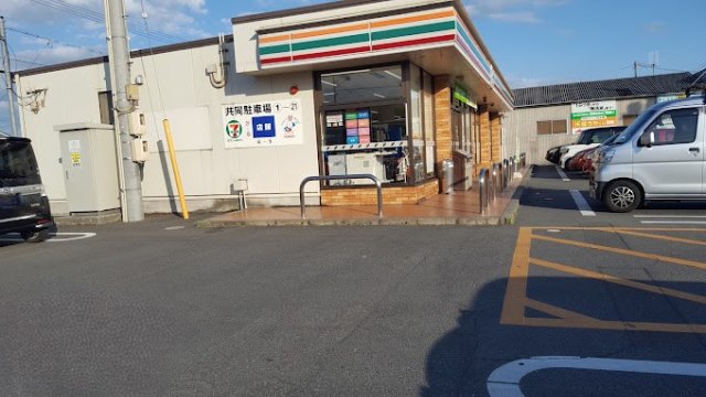 コンビニ　セブン－イレブン　岡山千鳥町店（コンビニ）まで135m