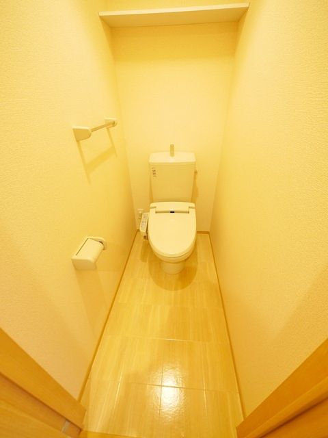 トイレ　反転タイプです